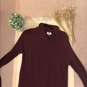 Knit burgundy turtle neck sweater